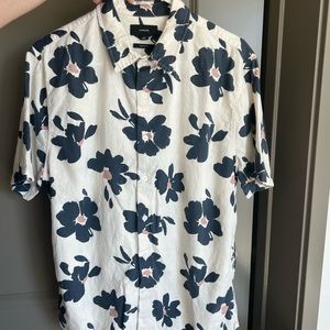 Vince short sleeve button up floral shirt.